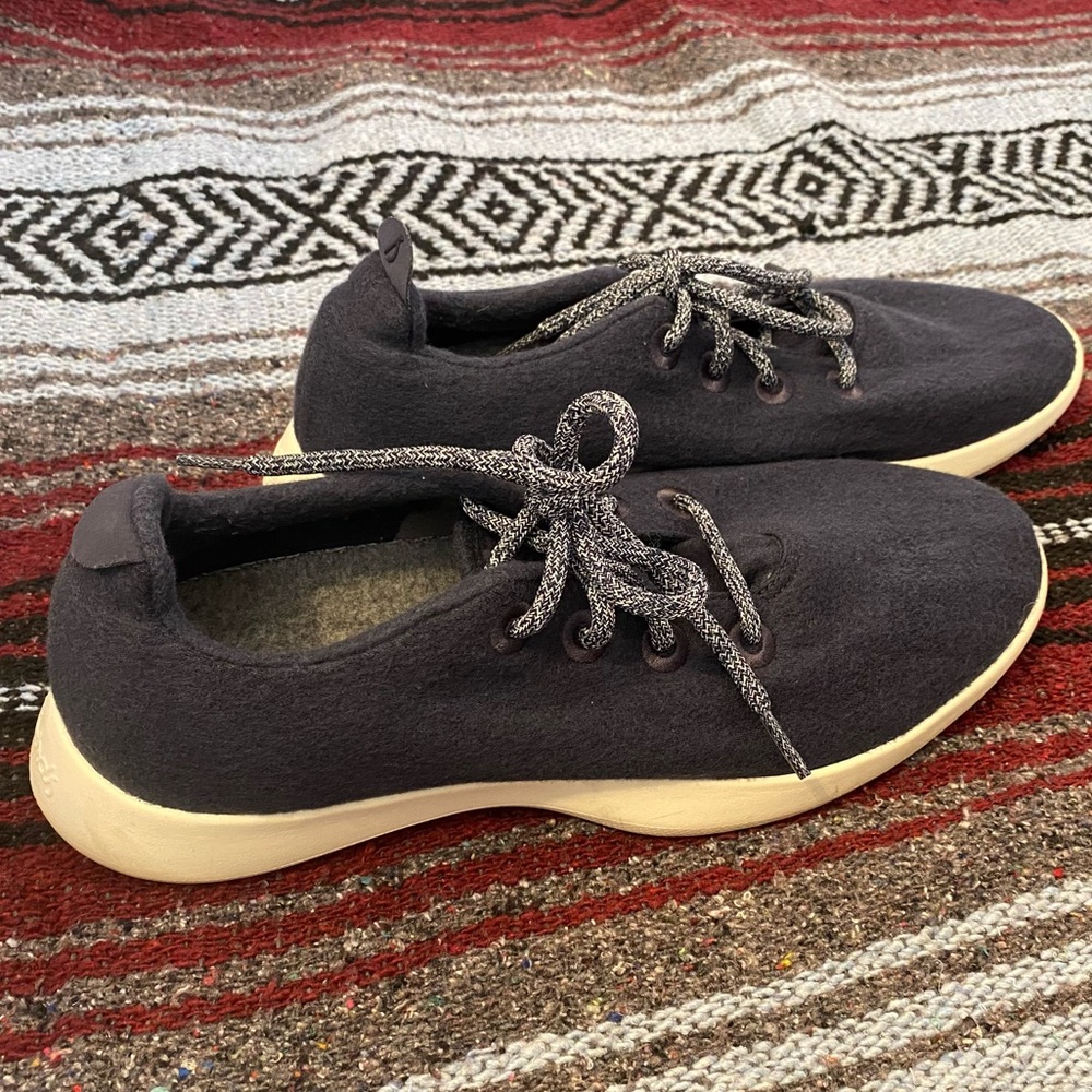 Allbirds Men’s Wool Runners in “Hazy Indigo” Blue, size 12